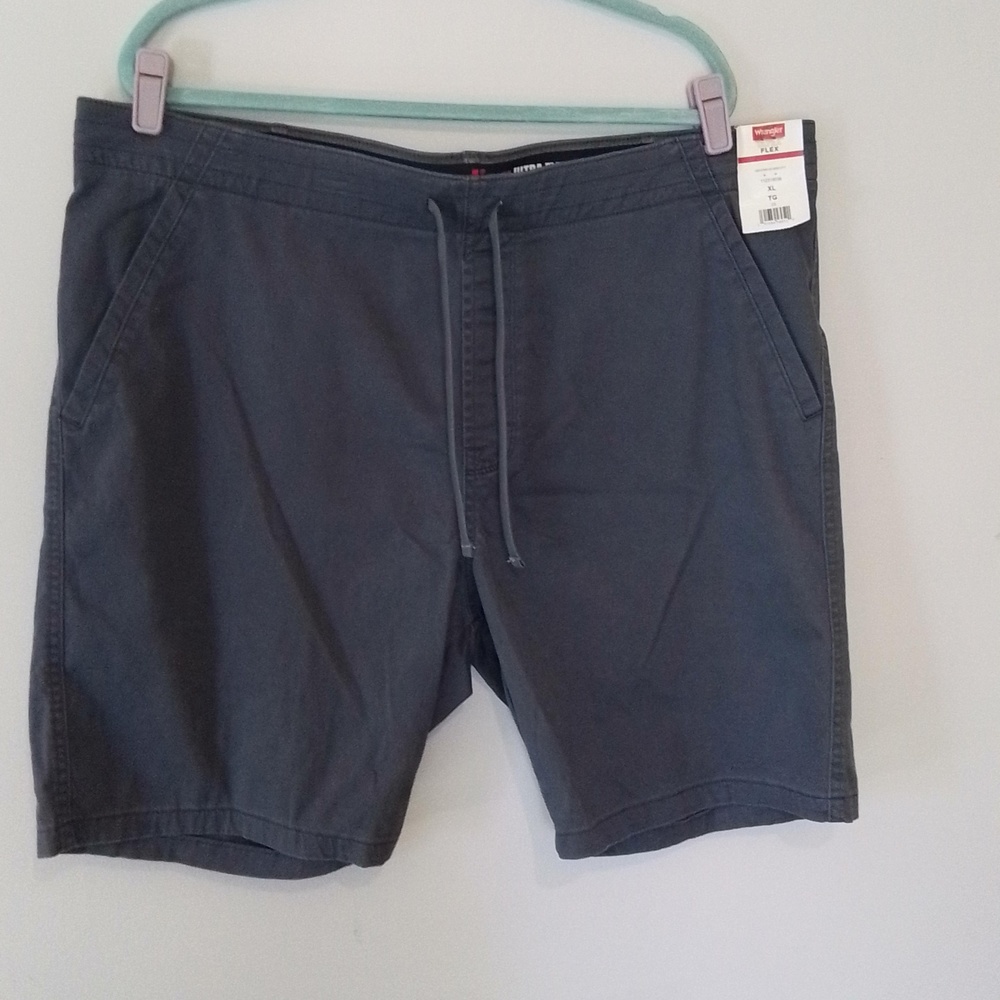 Wrangler ultra Flex XL mens gray pull on shorts with pockets NWT